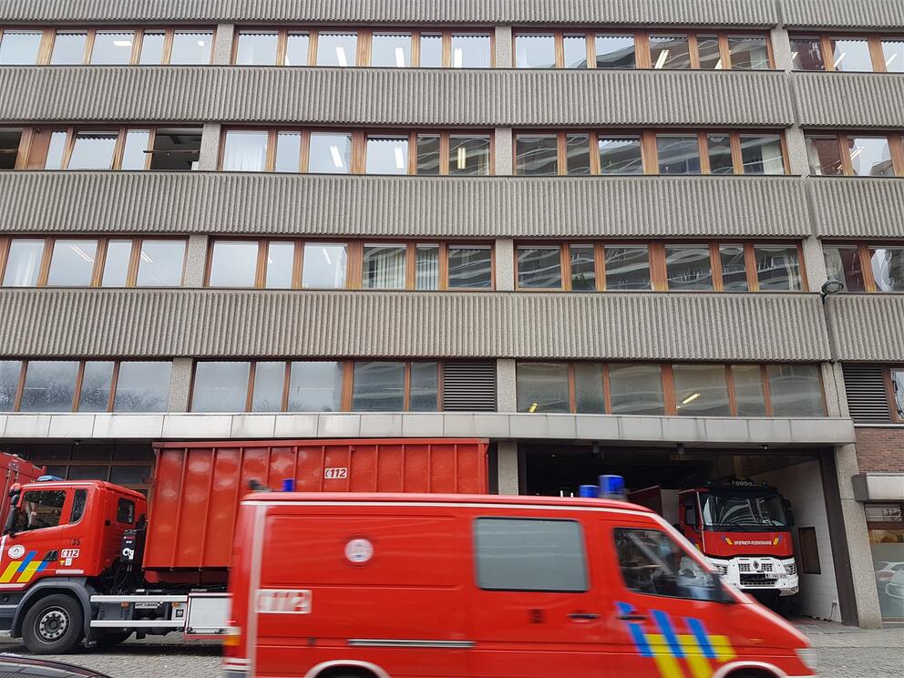 Un garage de véhicules des pompiers, avenue de l’Héliport. © sau-msi.brussels (P.Sa.)