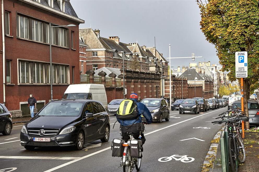 Les bâtiments de Usquare.brussels qui longent l’avenue de la Couronne seront occupés par ULB et VUB. © sau-msi.brussels (Reporters)